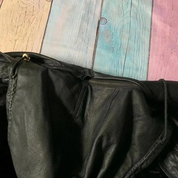 Men’s belted vintage leather jacket with removable hood - Picture 8 of 10